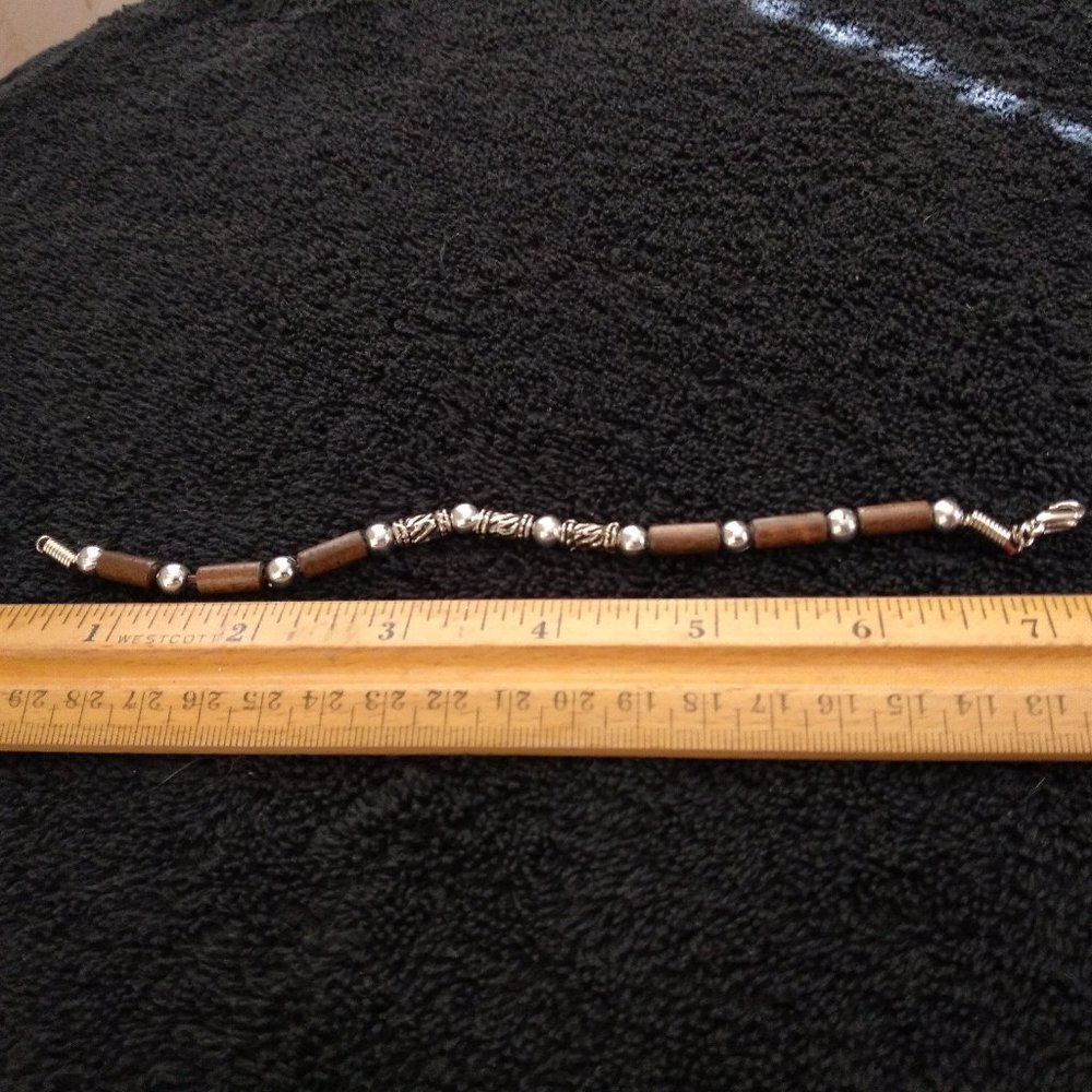 Women's Western style wood and silver bead charm bracelet size 3.5